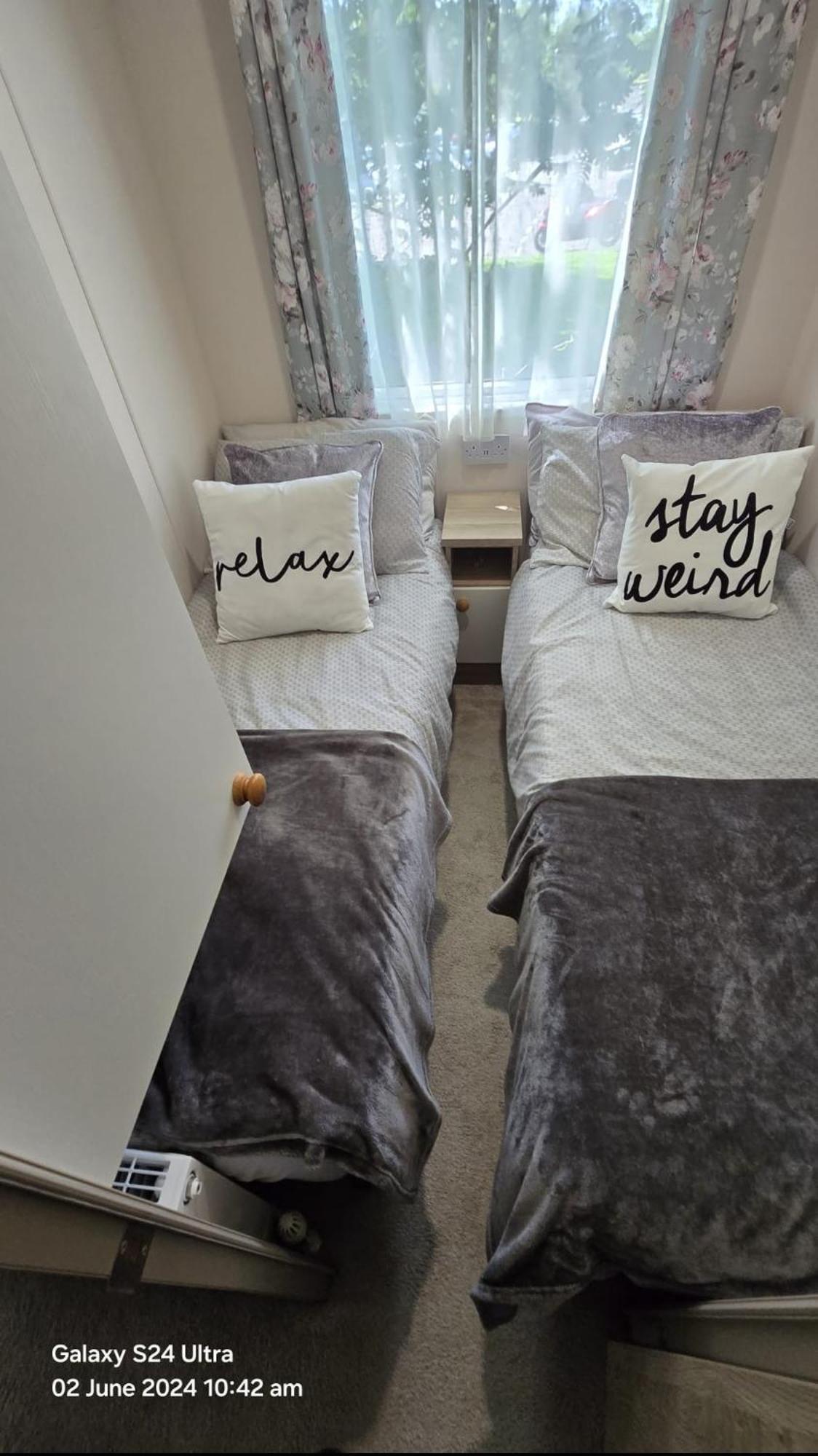 Luxury Lakeside Caravan With Hottub And Private Fishing Peg, Tattershall Lakes Bagian luar foto