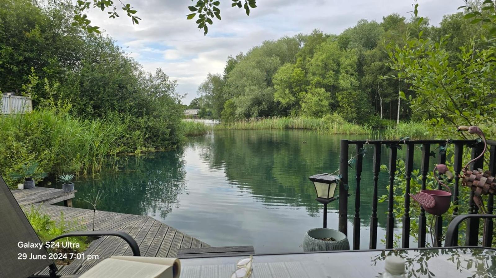 Luxury Lakeside Caravan With Hottub And Private Fishing Peg, Tattershall Lakes Bagian luar foto