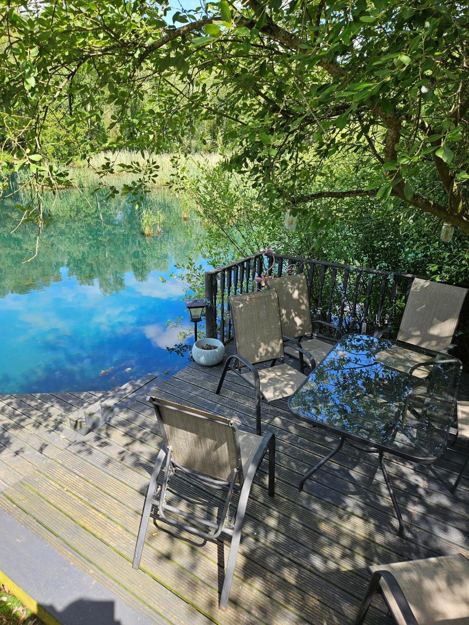 Luxury Lakeside Caravan With Hottub And Private Fishing Peg, Tattershall Lakes Bagian luar foto